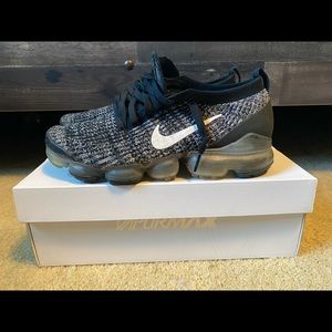 Mens Nike Air Vapormax Flynit 3. Mens size 8.5. Worn a lot, in good condition.